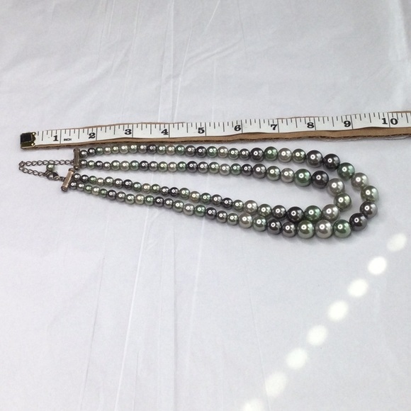 Vintage Multicolored Beaded Necklace - Picture 5 of 6